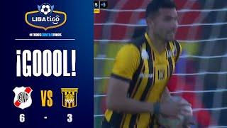 ¡Gol de The Strongest Pablo Pedraza gana por arriba para impactar de cabeza y anotar el tercer gol