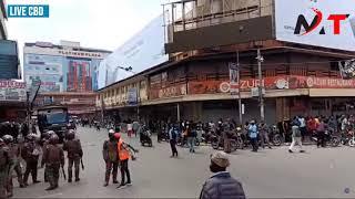 WATCH ROGUE POLICE HELPING GOONS TO STEAL FROM PEACEFUL PROTETORS IN NAIROBI CBD