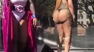 Amber Rose spanks Black Chyna on stage Slut walk 2017 #arsw17