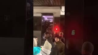 Эвакуация людей из Киева. 01.03.2022. #Война в #Украине.