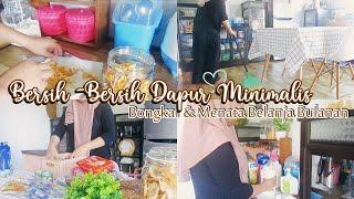 Beberes bersih bersih dan menata ulang dapur  Bongkar dan menata hasil belanja bulanan