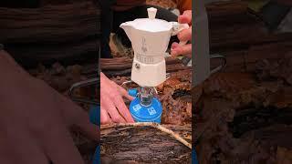 Making a fresh coffee in the great outdoors #spring #coffeerecipe  #aesthetic #coffeevibes #outdoors