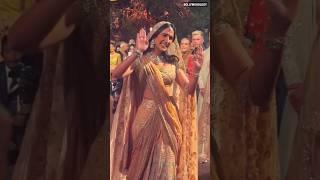 Radhika Merchant dance karte karte Anant Ambani ke paas aise aayi... BollywoodlogyHoney Singh Song