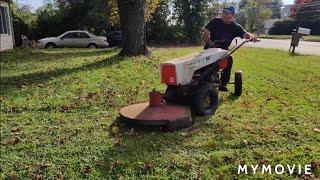 57 Gravely LI. Mulching Leaves Then Engine Break Down.