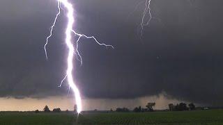 Intense lightning barrage from Illinois supercells - July 11 2015