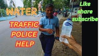 POLICE KO HELP KIYA PANI DEKA