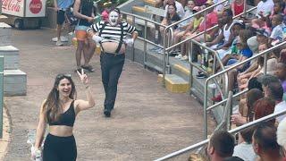 Get Ready to Laugh with Mime Tom at SeaWorld Orlando  Tom the Mime