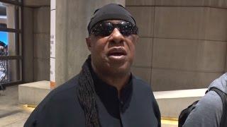 Stevie Wonder Reacts To Rumors That Hes Not Actually Blind At LAX