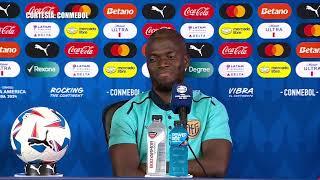 Enner Valencia y Félix Sánchez Selección Ecuatoriana de fútbol previo al partido contra Argentina