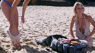 Девушки туристы показали себя на пляже и местные захотели забрать их органы  ТУРИСТАС треш обзор