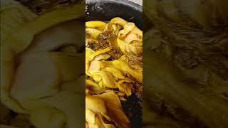 Savoring the flavors of Taiwan with pickled Mustard Green#TaiwaneseDelight #viralvideo