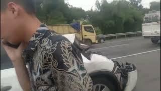 Tabrakan Beruntun di Tol Karang Tengah