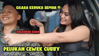 PRANK TAXI SUB INGGRIS pelukan tajam cewek cubby klepek-klepek 