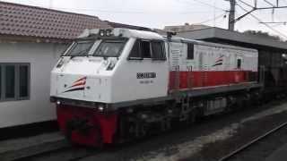 CC203-29 KLB Kricak  Ballast & KA Rangkas Jaya