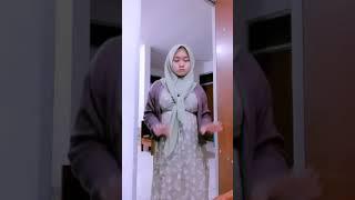 mom biti goyang hot #goyang #goyangtiktok #shortvideo #viral #video #viralvideo #bigo #hijabstyle