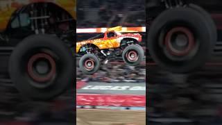 El Toro Loco HUGE AIR #monsterjam #monstertrucks #fullsend #wheelie #motorsport #shorts