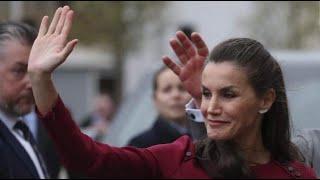 Los británicos caen rendidos a la reina Letizia y comentan con admiración su baño de masas