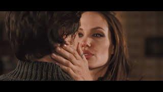 Поцелуй Анджелины и Джеймса — Особо опасен 2008