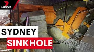 Gigantic sinkhole opens up at Dover Heights in Sydney’s east  7 News Australia