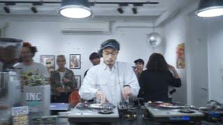 OLD SCHOOL HIPHOP MIX  VINYL ONLY  DJ DAH-ISHI  by MUSIC LOUNGE STRUT at Koenji Tokyo