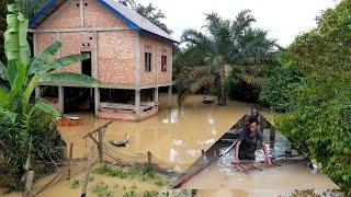 suasana rumahku lagi banjir