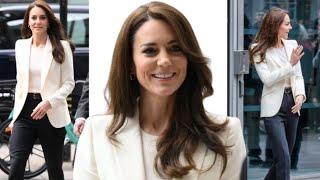 Kate Middleton Marcó El Comienzo De La Primavera Con Su Blazer Blanco Favorito