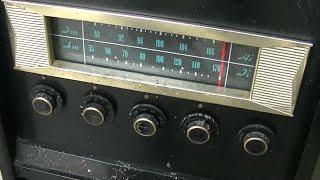 1960 Olympic AM FM Combo Tuner Silver Mica Disease Spiders Roaches Bad Speakers Chewed Wires Junk