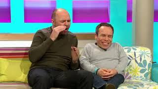 Karl Pilkington & Warwick Davis - Talk About Travelling the World Together