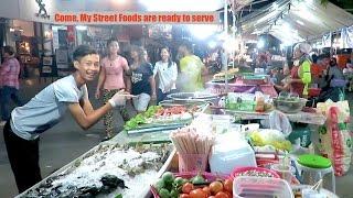 Street Food in Battambang City Cambodia - Nighttime Asian Street Food