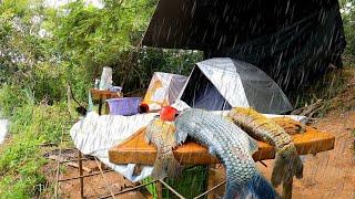 Pescaria de Curimba e Piau - Peixe frito no Acampamento Chuva forte na beira do Rio