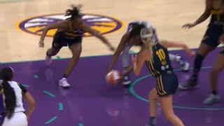 Last minute of Indiana Fever vs Los Angeles Sparks