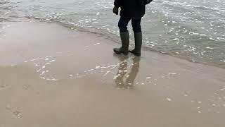 Walking in solognac boots in sea