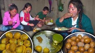 Boiled Fry Egg and rice cooking and eating with my sister & brother भाइ बहिनिहरु सँग अण्डा भात खाइयो