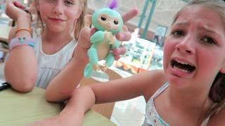 Fingerlings Baby Monkeys by Wowwee