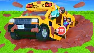 Schulbus fährt zur Spielzeug Waschanlage für Kinder