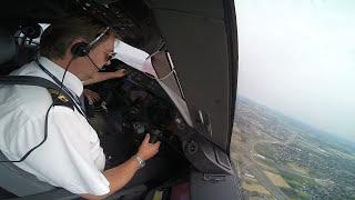 Piotrs Aviation no.1 Cockpit View EPWA LOT Polish Airlines Boeing 787 Dreamliner GoPro HD Landing