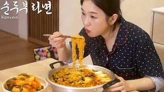 Real Mukbang The way to eating fried cheese balls more deliciously Spicy Ramen mukbang