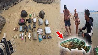 Underwater Divers Found American Soldiers Equipment And Caught Grouper - Survivar On Deserted Island