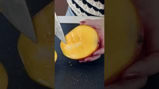 Easy ways to cut a Mango #recipeshorts #shorts