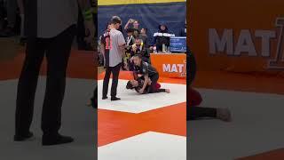 Sophia with the arm bar #armbar #bjj #girlsingis #grapplingindustries #adcc #ibjjf #jiujitsu