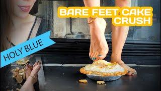 Bare feet crush cake