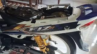 proses pemasangan lis motor Fiz R