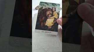 Denkt dein Gegenüber JETZT an dich? Wähle eine Karte #shorts #tarot #zukunft #kartenlegen