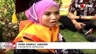 Seru dan lucu... Wisuda Ilegal