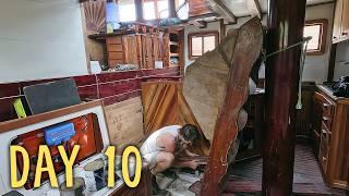 This rescued wooden boat wont sink anymore installing big bilge pumps — Sailing Yabá 178