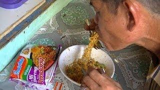 Jakarta Street Food 345 Indomie Fried  Beef Caramelyzed Curry Indomie Goreng Rendang