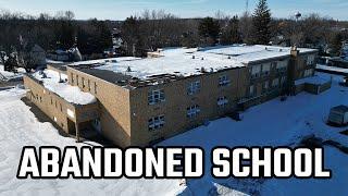 Exploring an ABANDONED School  Wisconsin