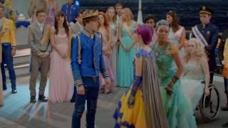 Descendants 2 Mal and Ben kiss