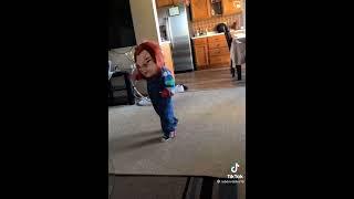 Chucky bailando