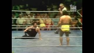 High Chief Peter Maivia vs Jobber Rocky Tomayo WWWF 1977